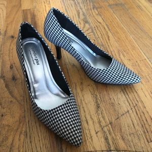 Houndstooth Pumps, Size 8
